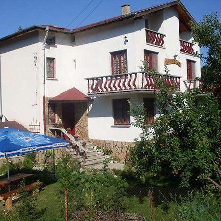 Veselata Guest House Dolna Banya Kültér fotó