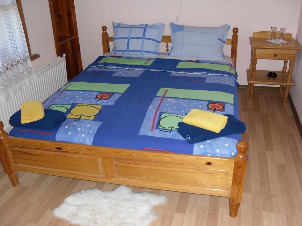 Veselata Guest House Dolna Banya Szoba fotó